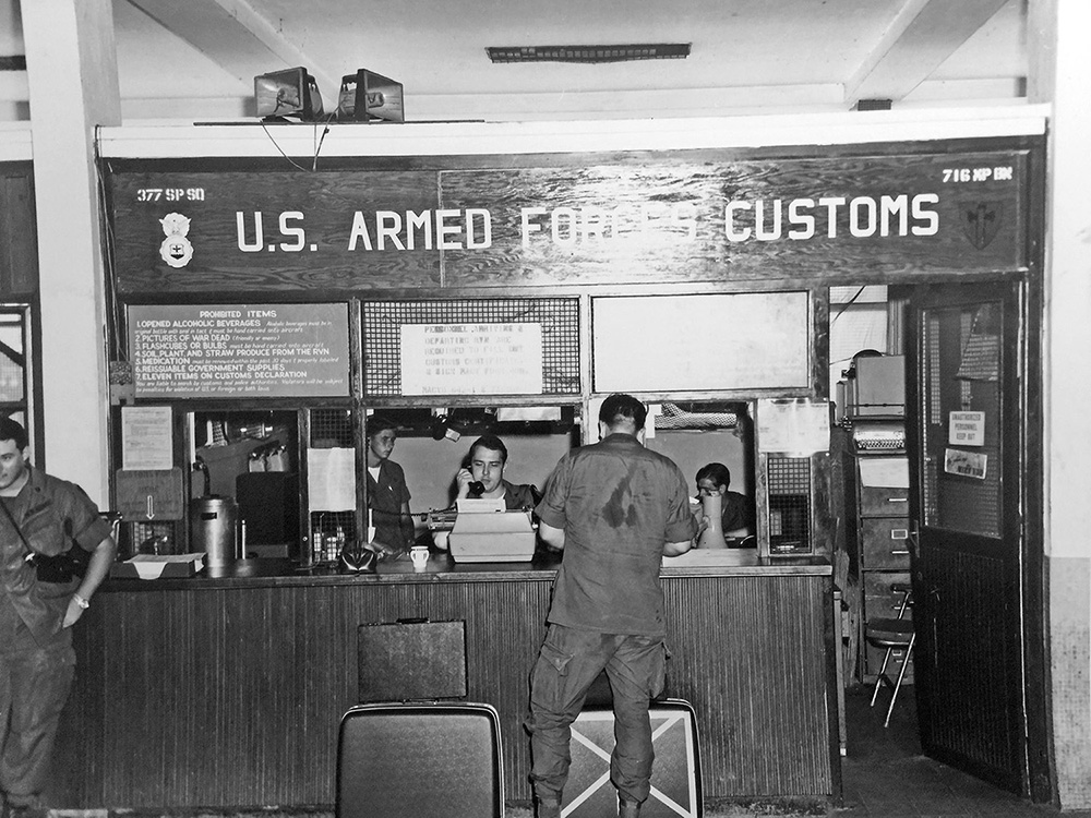 Customs Counter